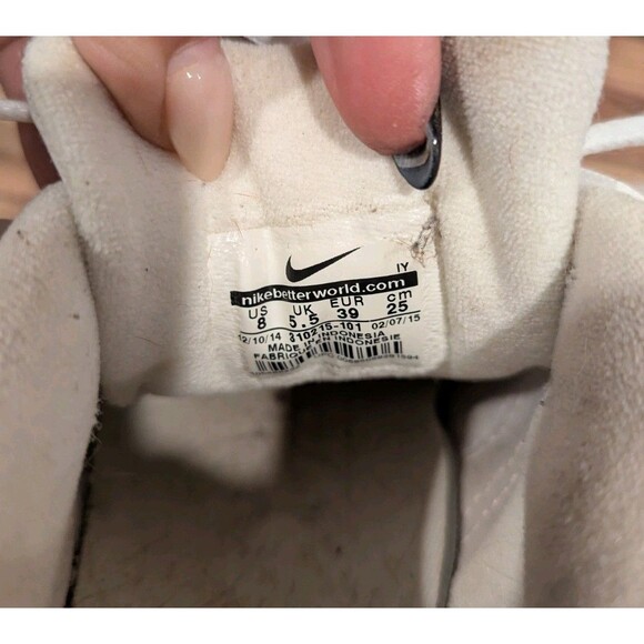 Nike Women's Air VXT 310215-101 Triple White Running Shoes Sneakers Size 8 - Picture 8 of 8